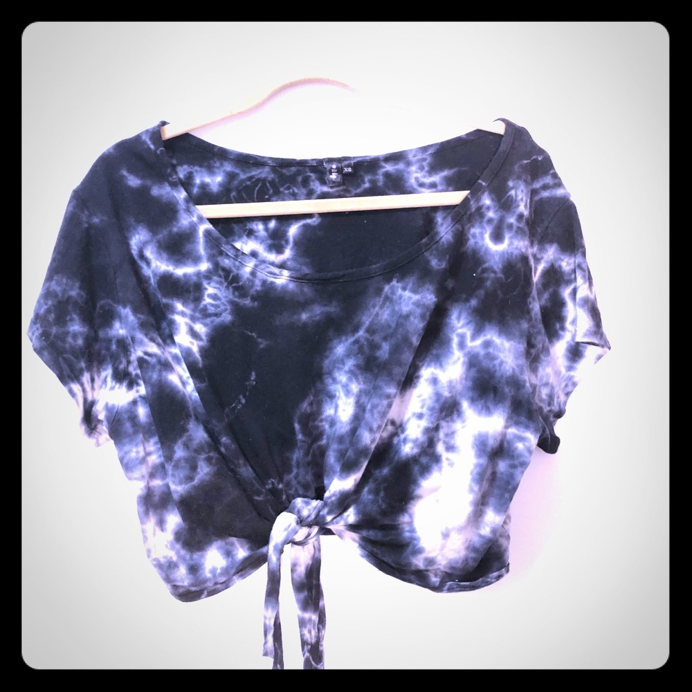EUC cropped tie dye t shirt LF EMMA & SAM